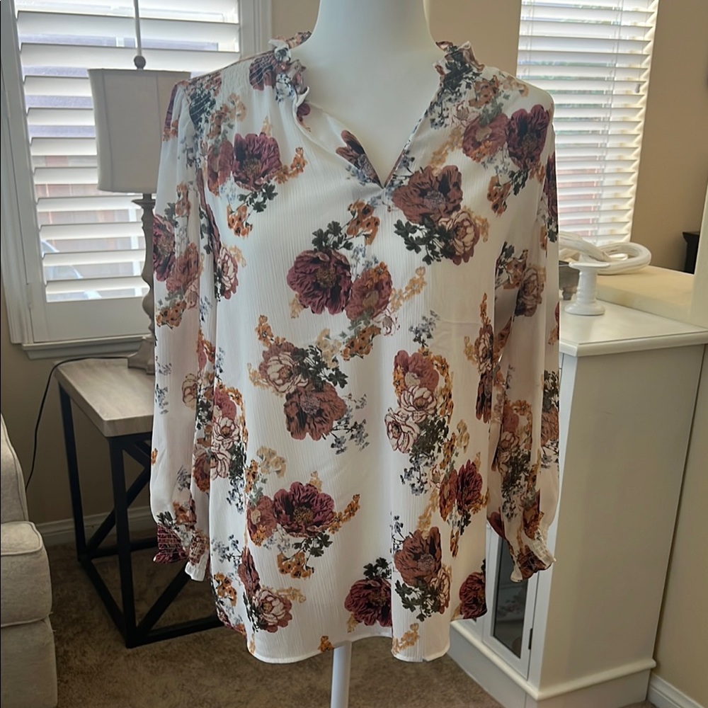 Dalia White Cream Relaxed Blouse with Mandarin Collar